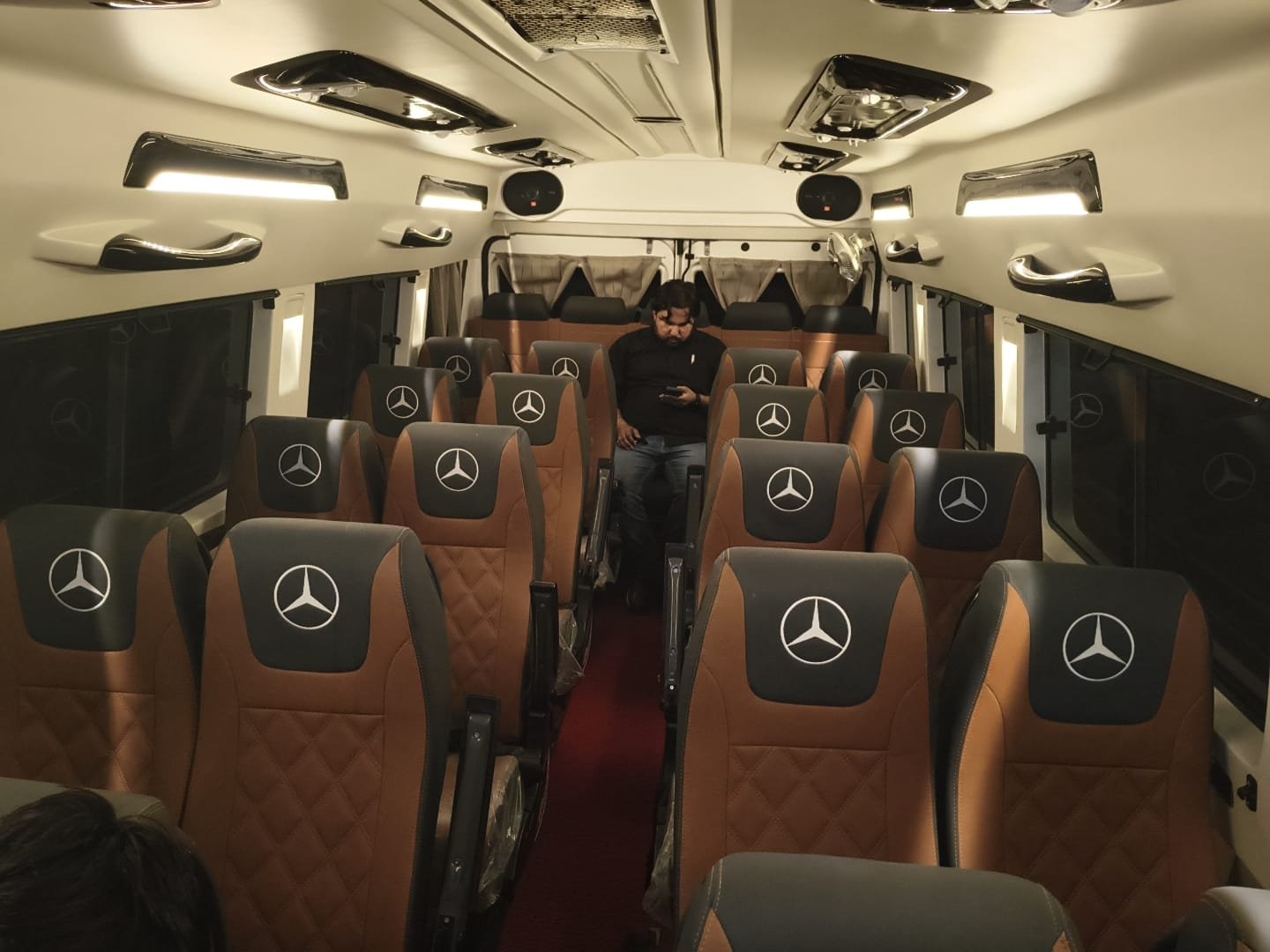 WhatsApp Image 2025-12-04 at 16.07.01_59f01d32.jpg - Supreme Car Rental